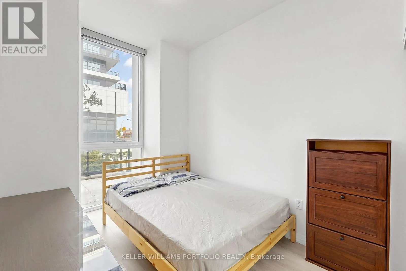112 - 35 WATERGARDEN DRIVE