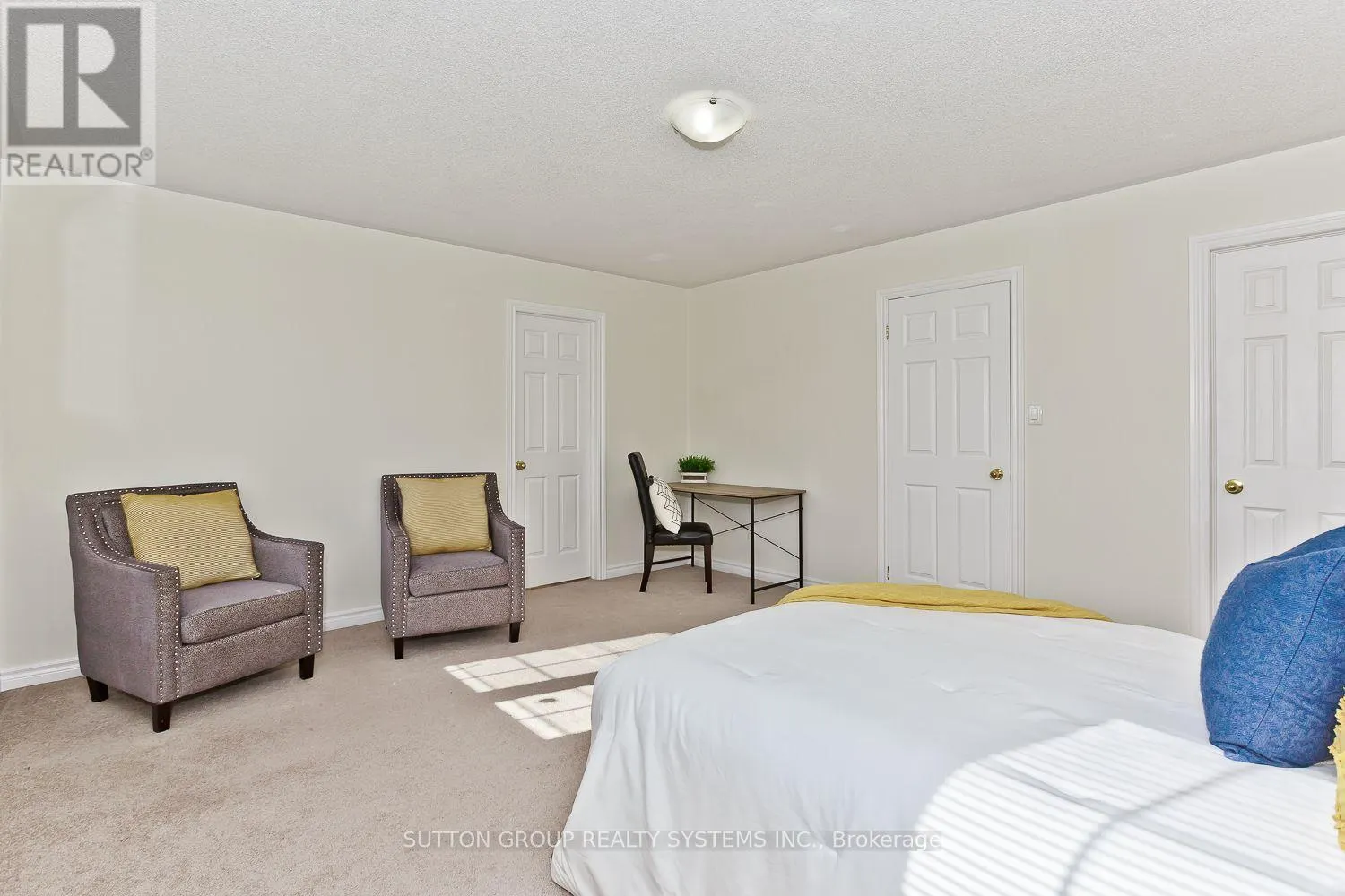 352 BLACK DRIVE