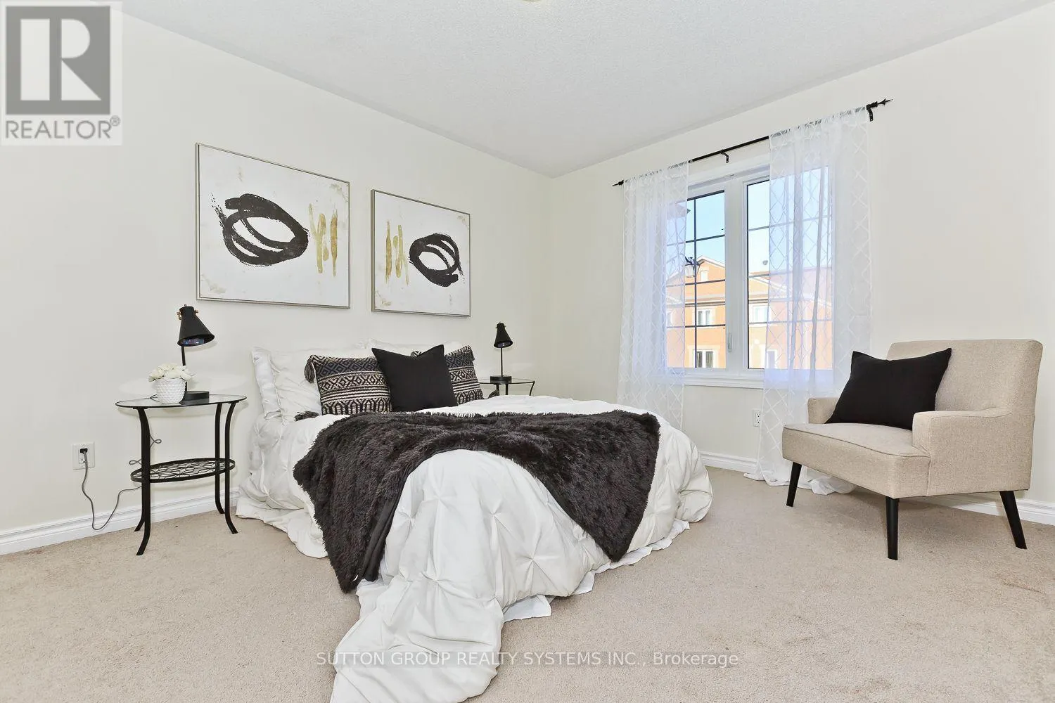 352 BLACK DRIVE