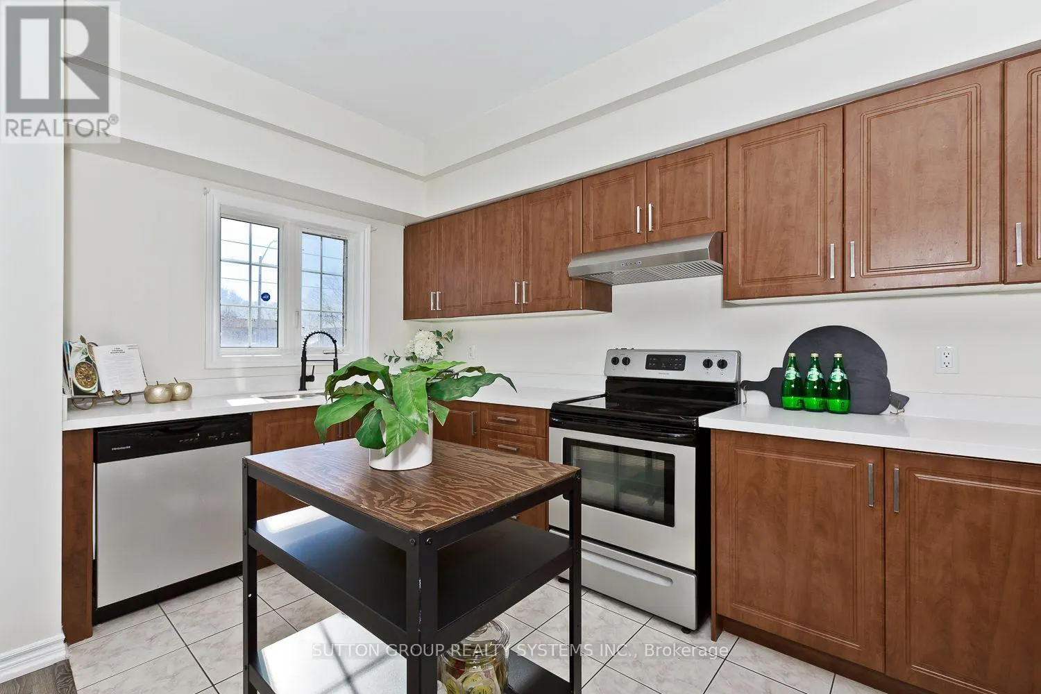352 BLACK DRIVE