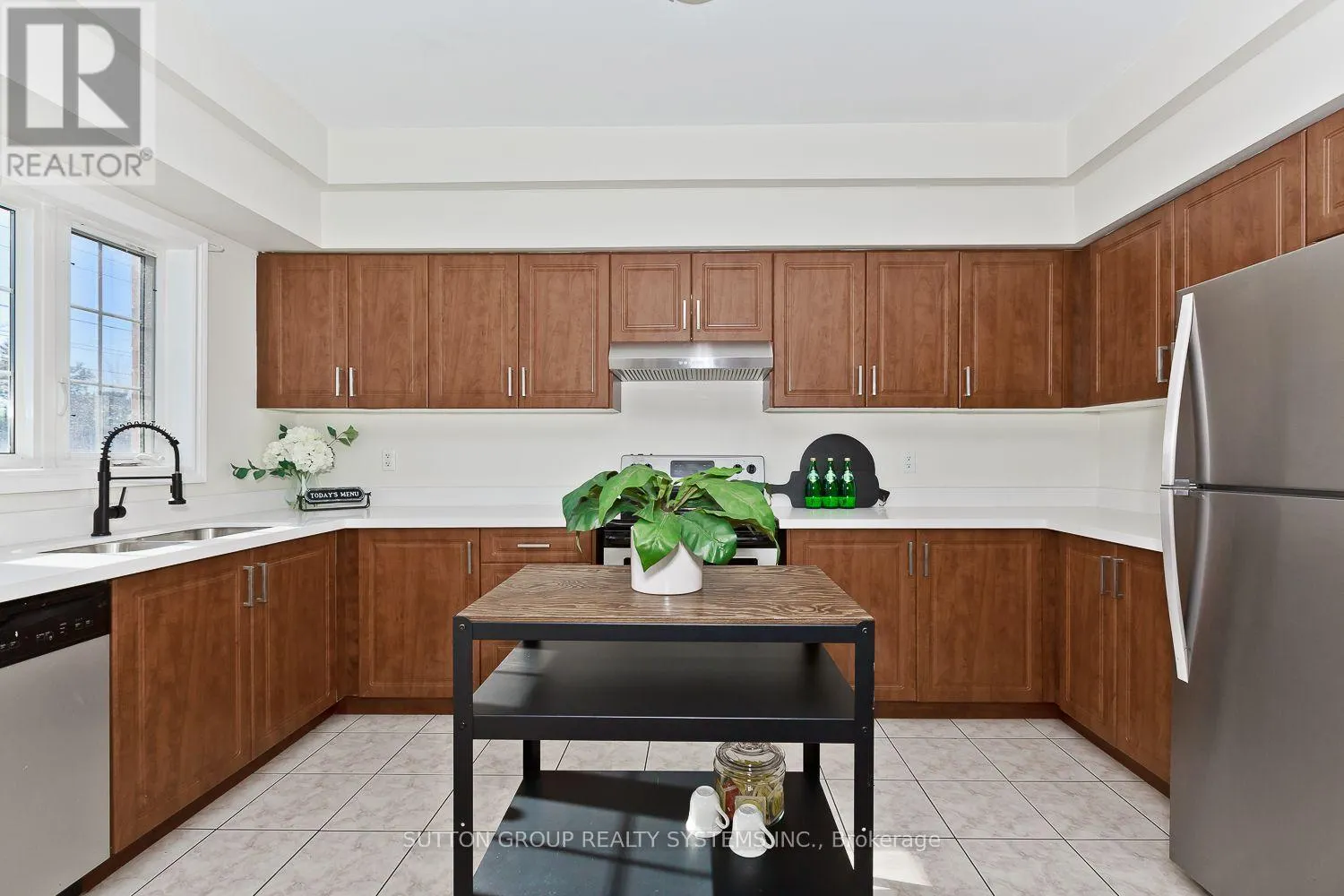 352 BLACK DRIVE