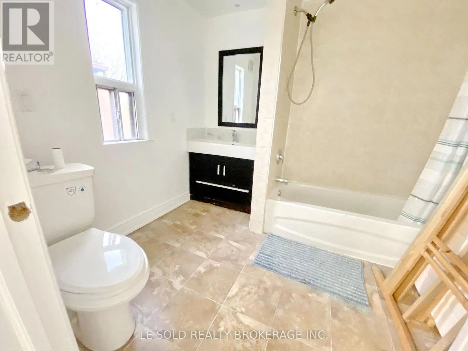 1 BEDROOM - 271 HALLAM STREET