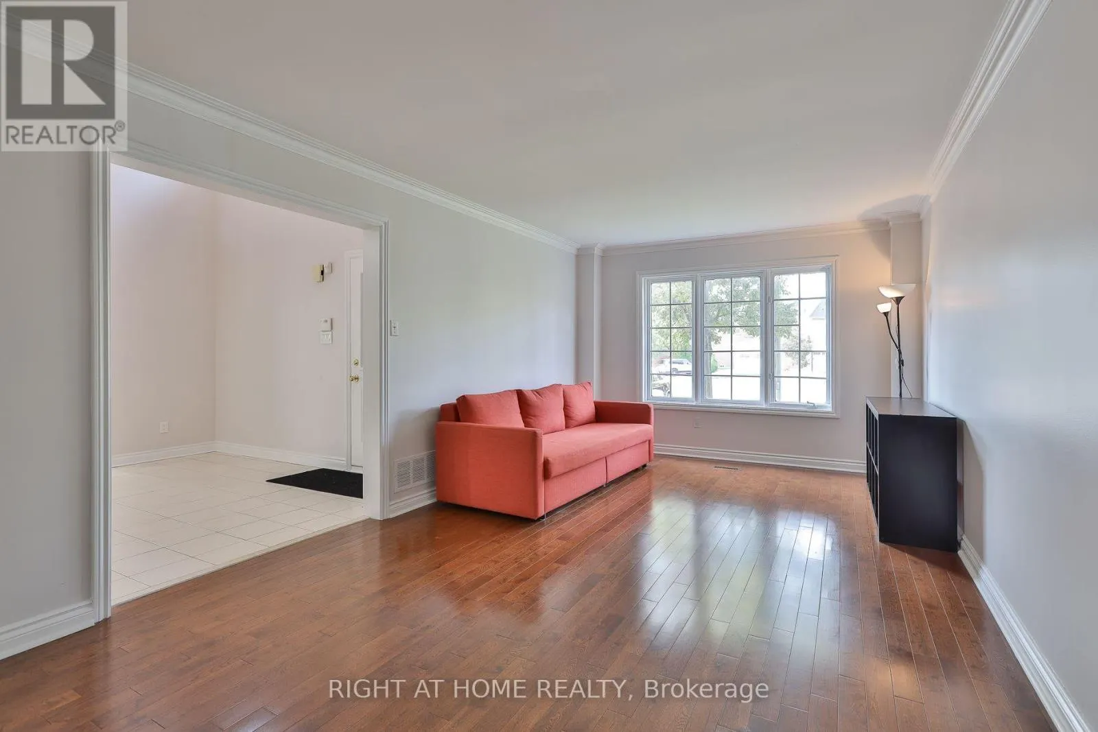 560 CHAGALL COURT