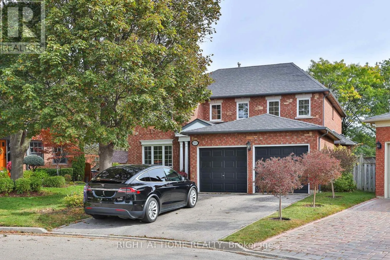 560 CHAGALL COURT