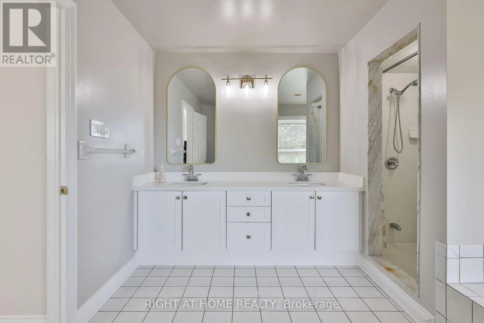 560 CHAGALL COURT