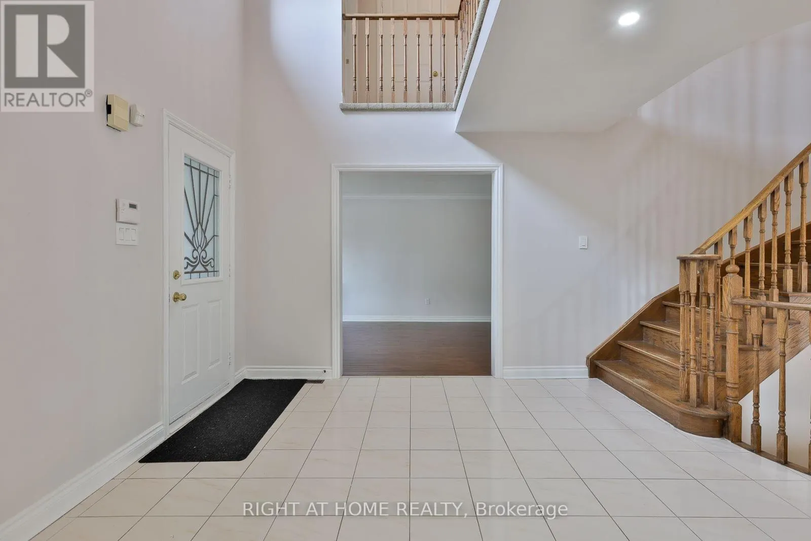 560 CHAGALL COURT
