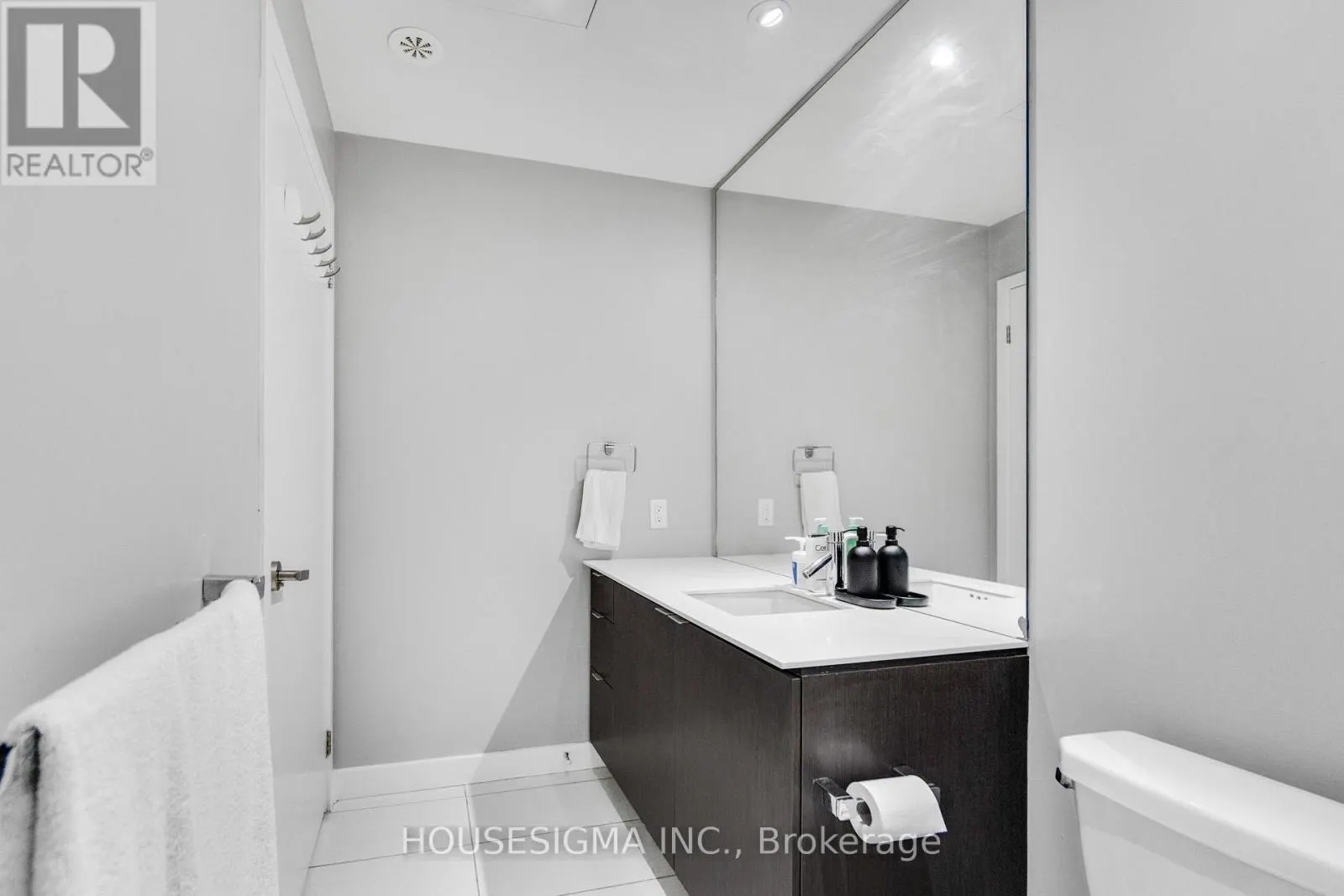 401 - 5005 HARVARD ROAD