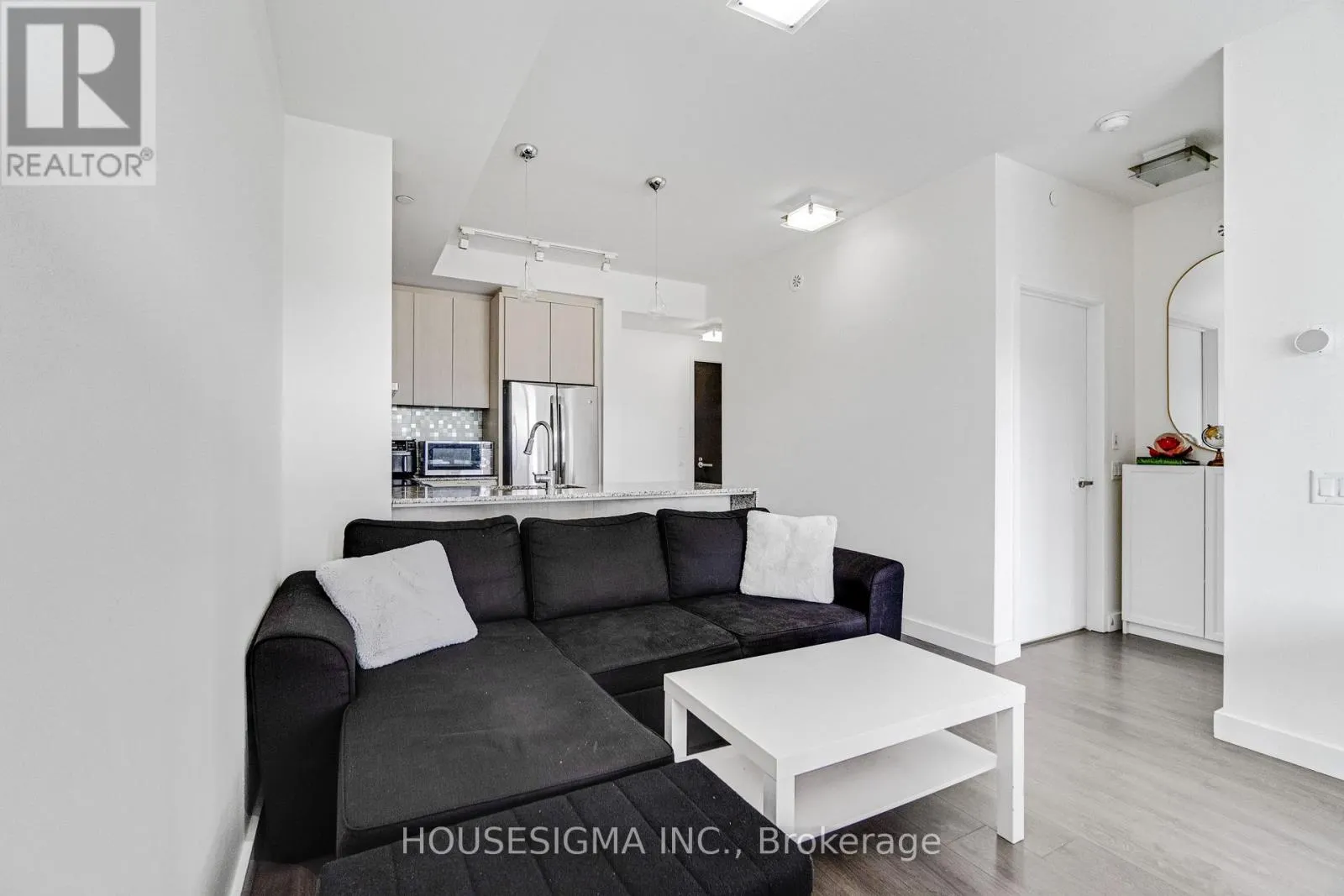 401 - 5005 HARVARD ROAD