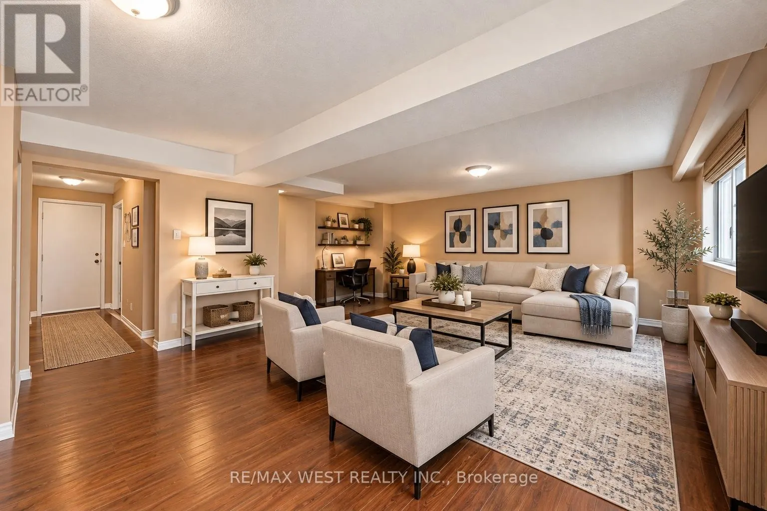 2 ACKROW COURT