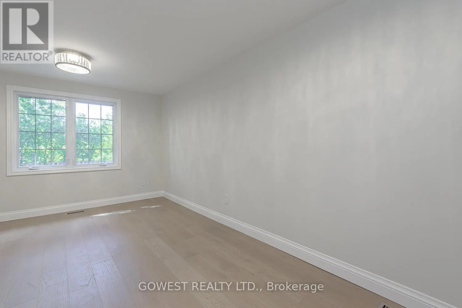 342 BRYANT CRESCENT