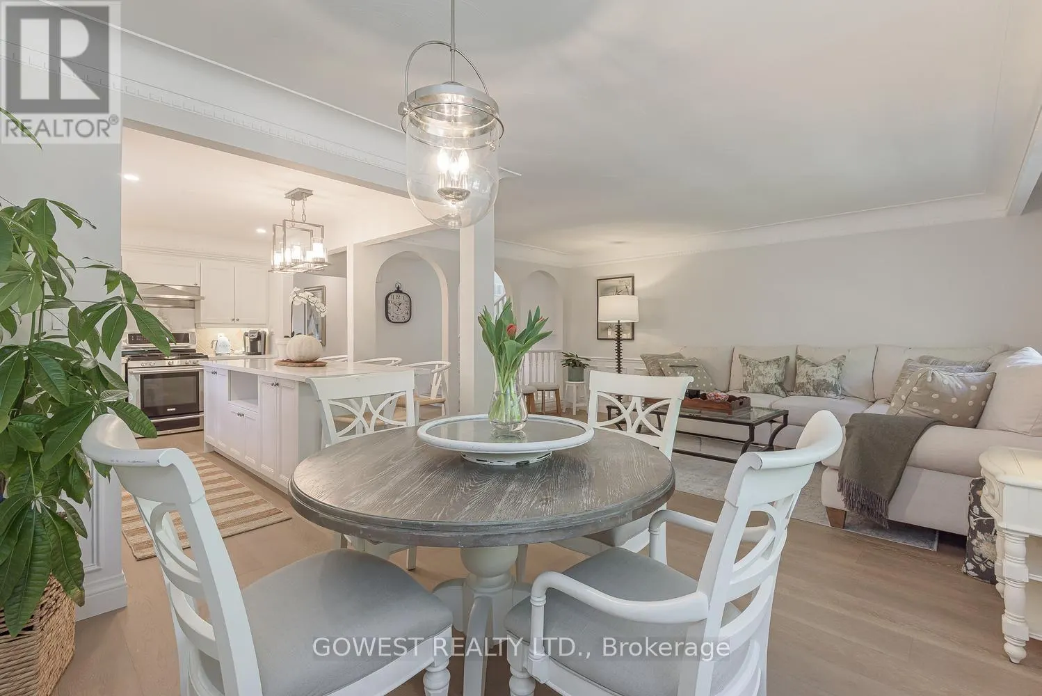 342 BRYANT CRESCENT