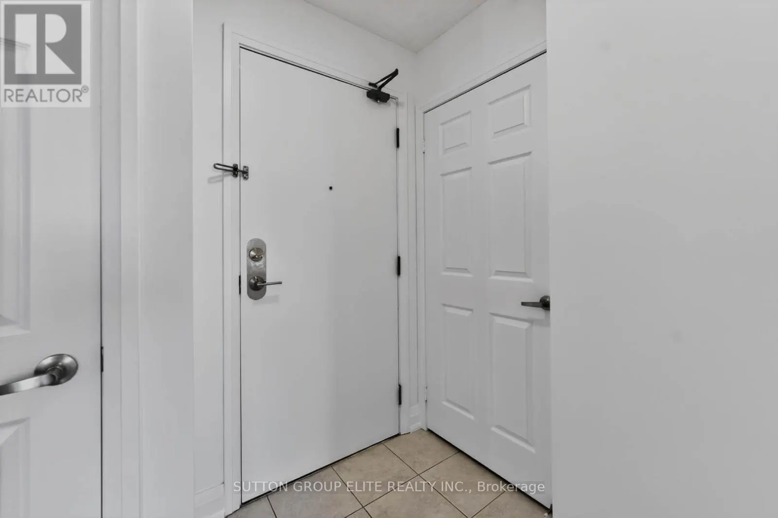 1107 - 220 FORUM DRIVE