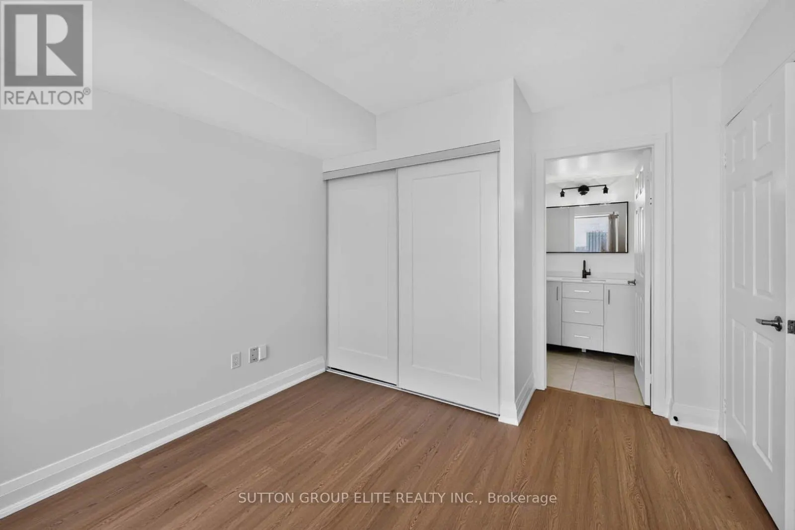 1107 - 220 FORUM DRIVE