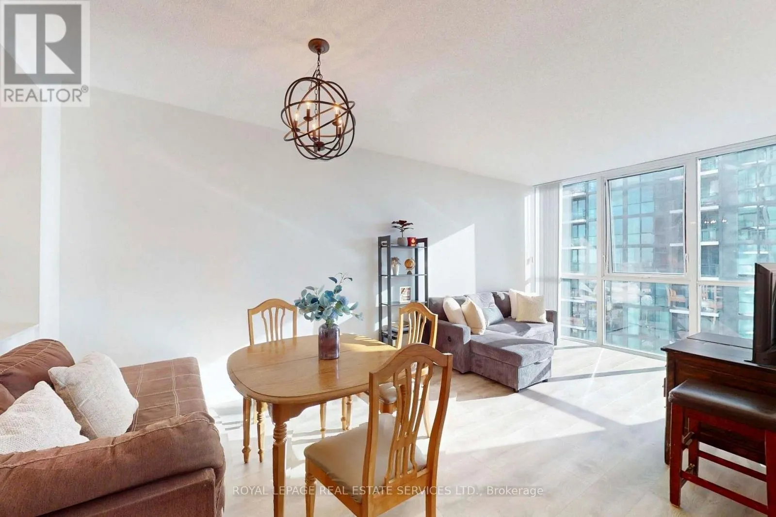 1701 - 55 EGLINTON AVENUE W