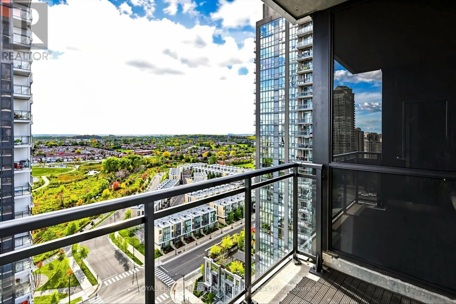 1701 - 55 EGLINTON AVENUE W