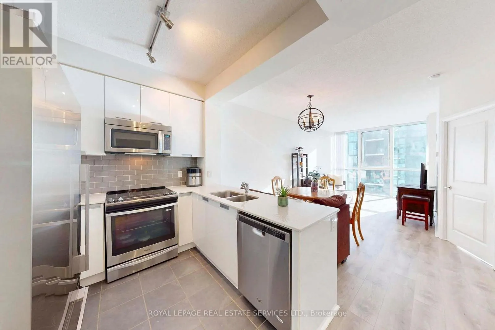 1701 - 55 EGLINTON AVENUE W