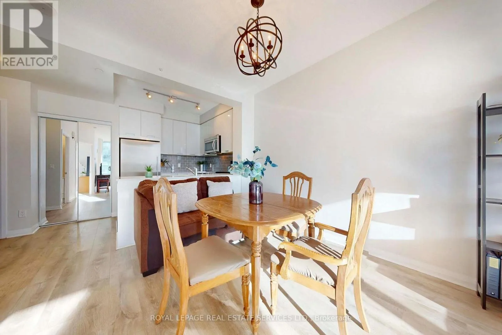 1701 - 55 EGLINTON AVENUE W