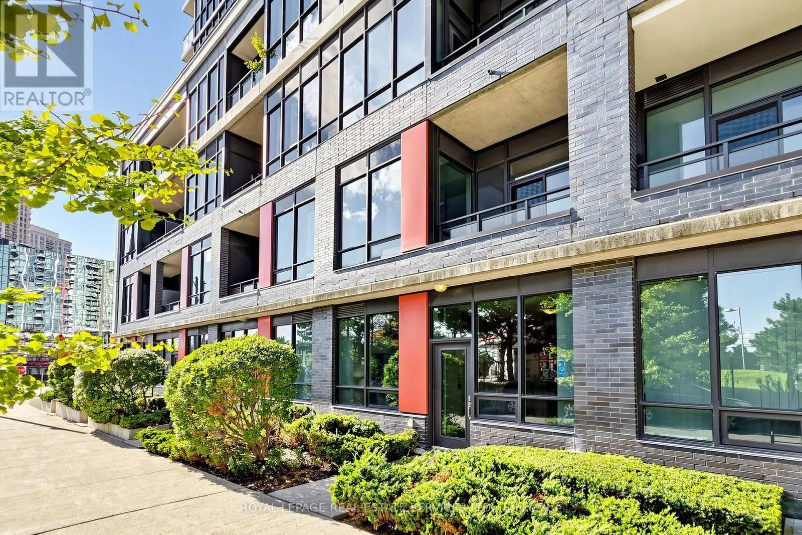 1701 - 55 EGLINTON AVENUE W
