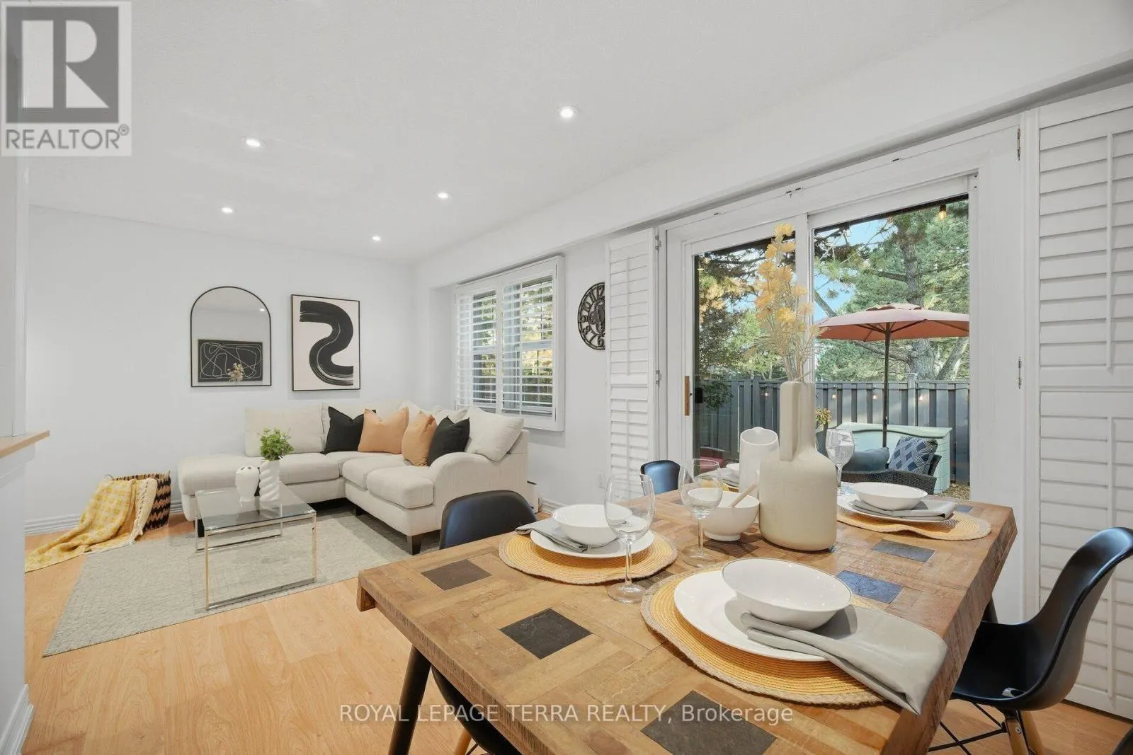 138 - 1951 RATHBURN ROAD E