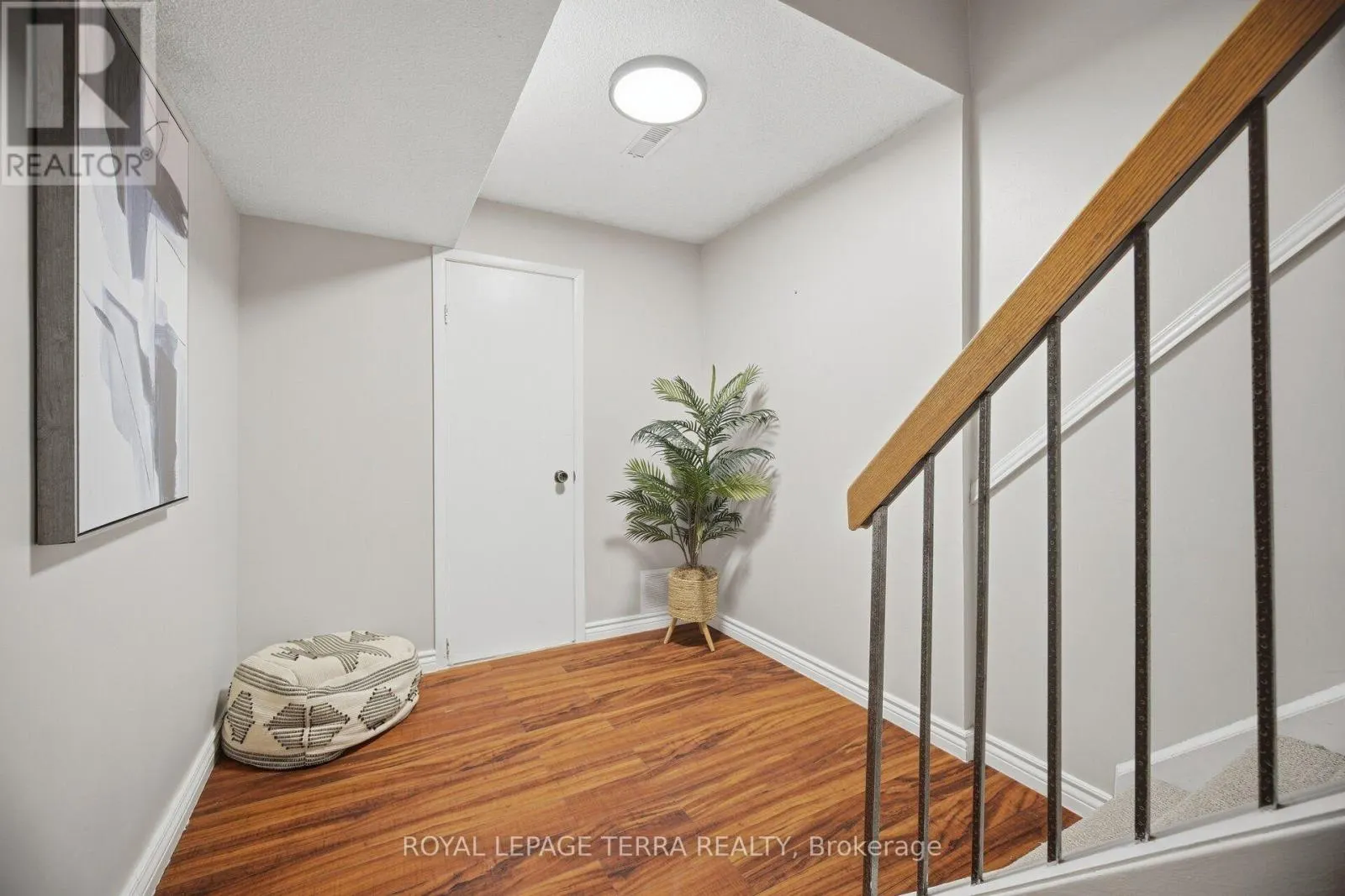 138 - 1951 RATHBURN ROAD E
