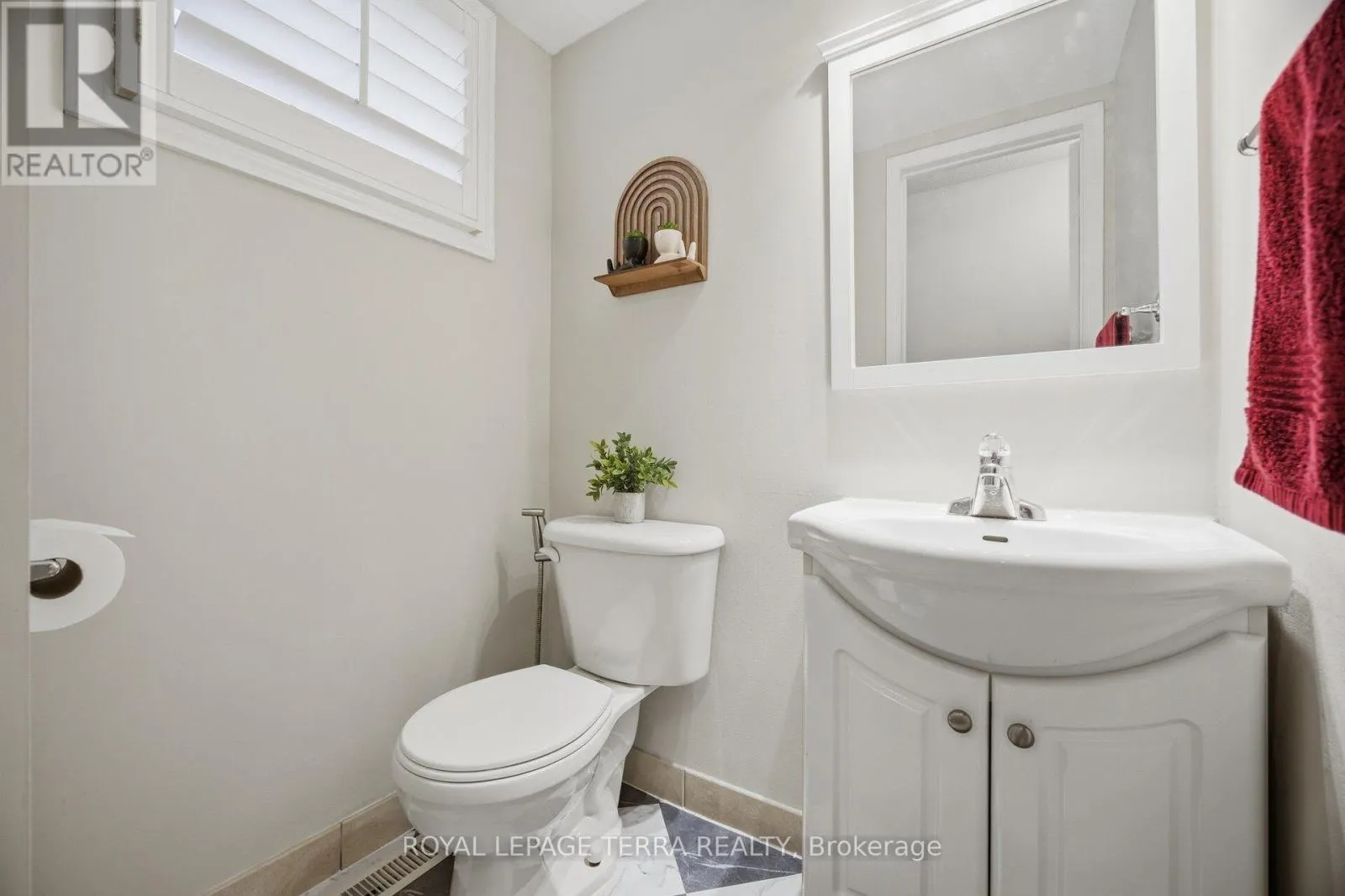 138 - 1951 RATHBURN ROAD E