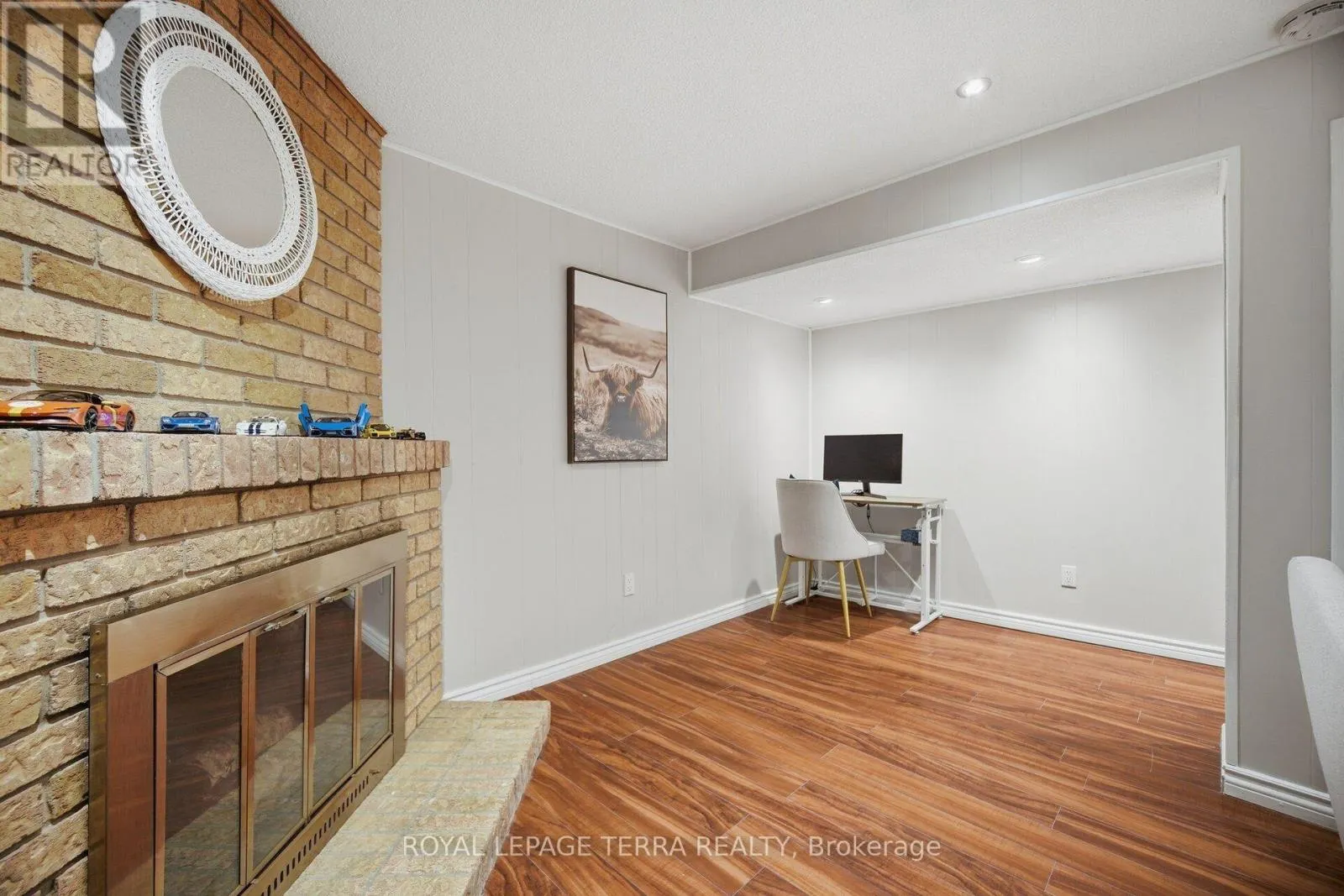 138 - 1951 RATHBURN ROAD E
