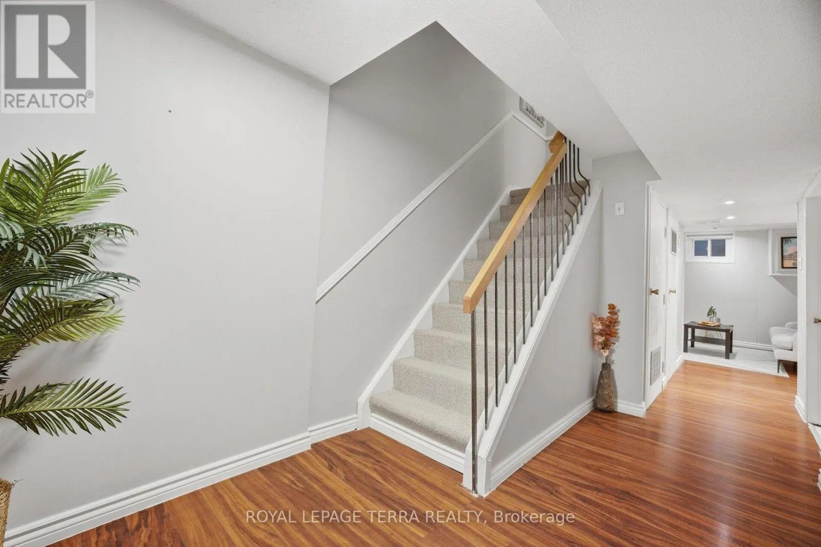 138 - 1951 RATHBURN ROAD E