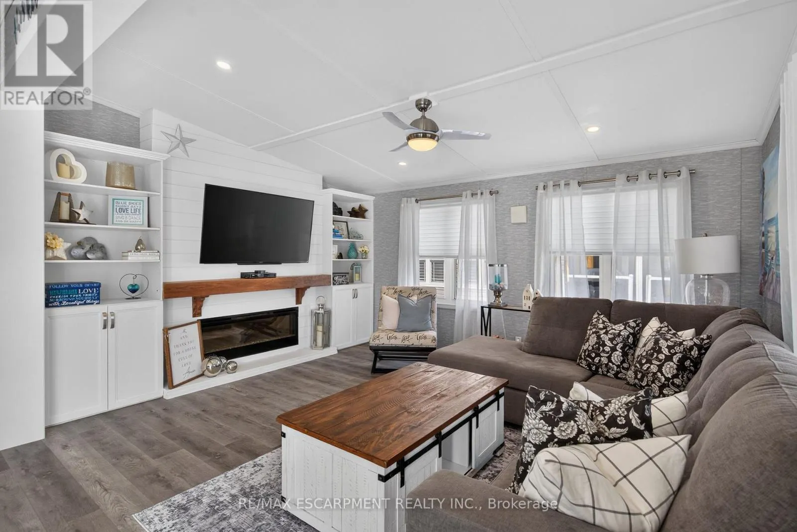 5 OAK STREET - 4449 MILBUROUGH LINE