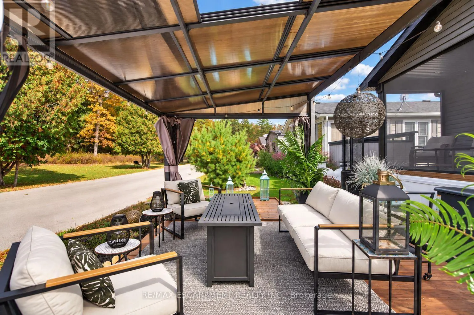 5 OAK STREET - 4449 MILBUROUGH LINE