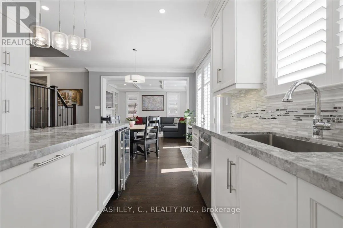 2177 VINELAND CRESCENT