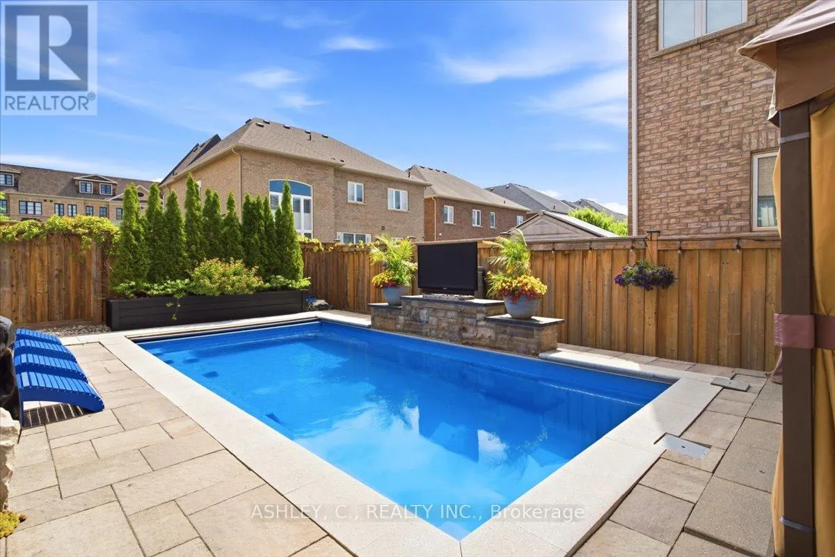 2177 VINELAND CRESCENT