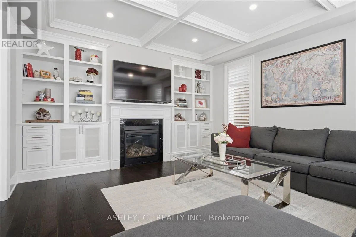 2177 VINELAND CRESCENT