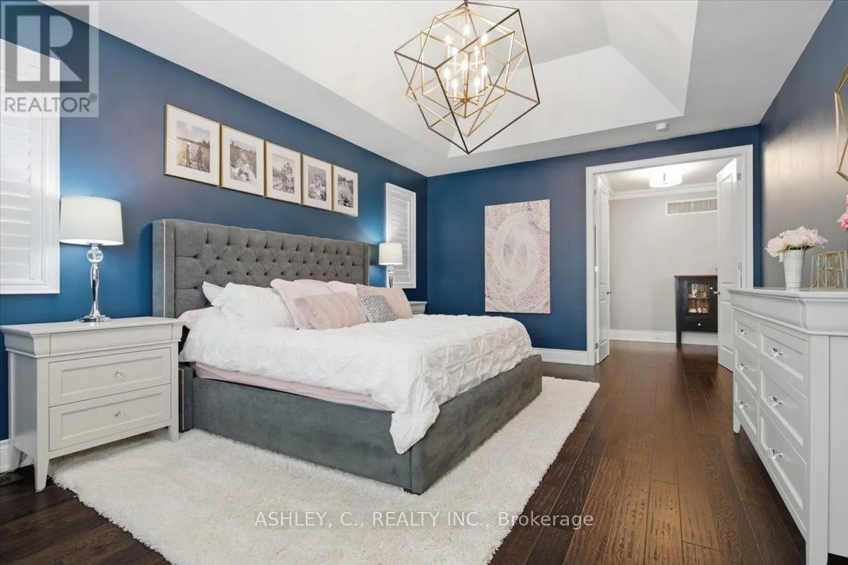 2177 VINELAND CRESCENT
