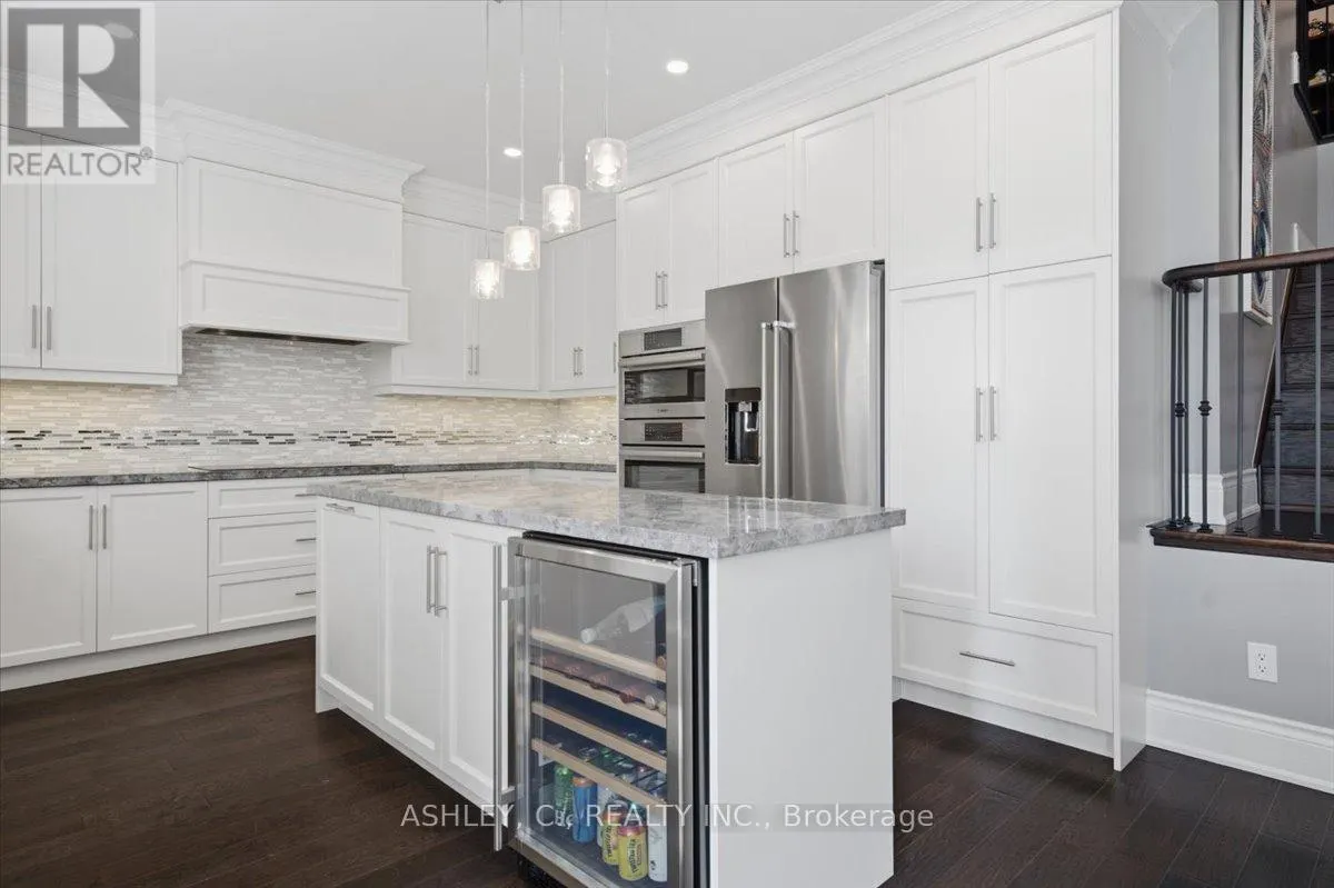 2177 VINELAND CRESCENT