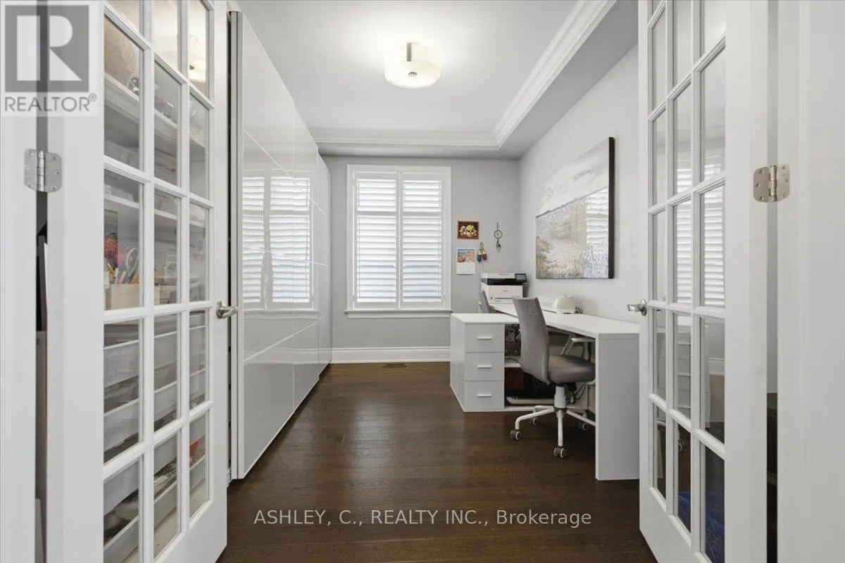 2177 VINELAND CRESCENT