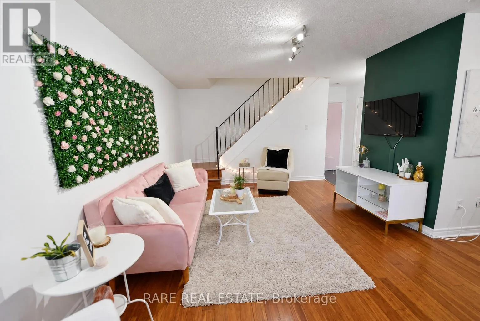 112 - 2001 BONNYMEDE DRIVE