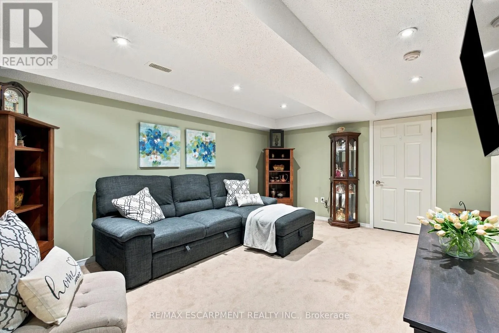 3 - 4200 KILMER DRIVE