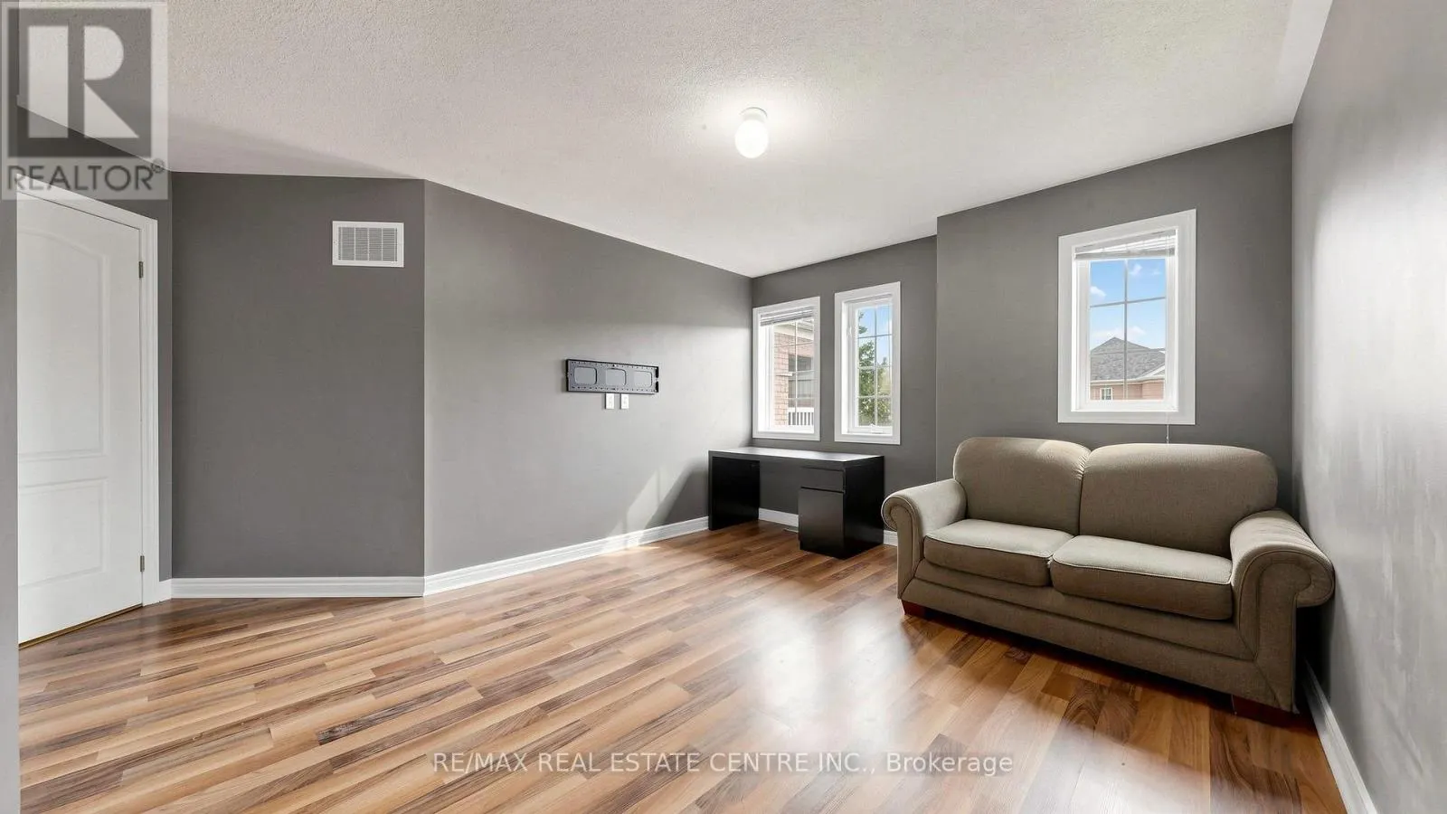 169 COOKE CRESCENT