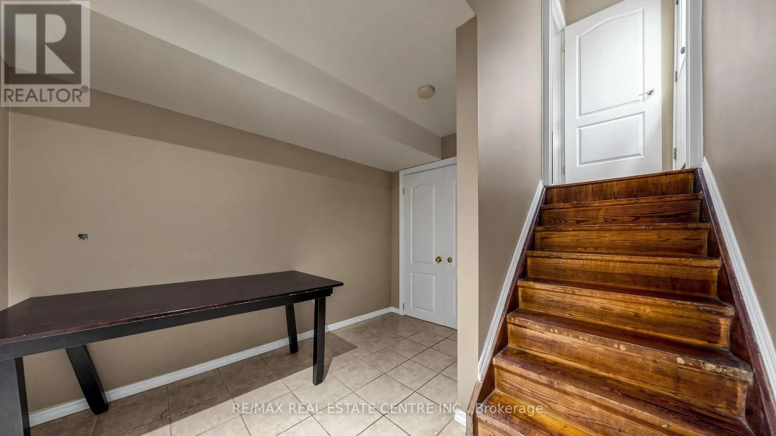 169 COOKE CRESCENT