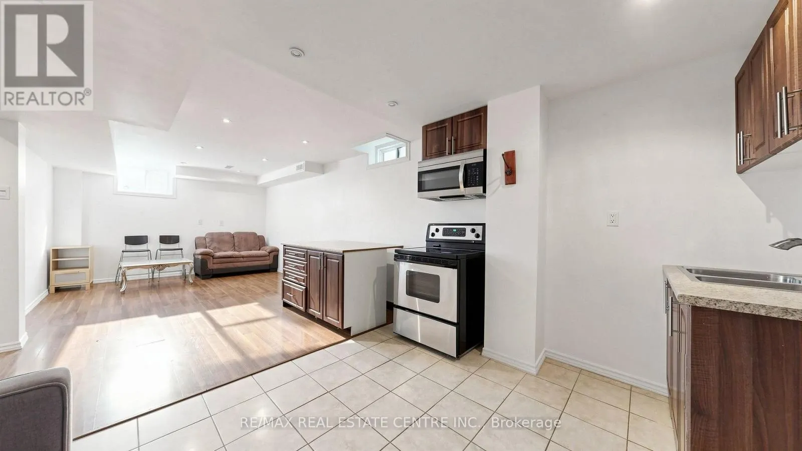 169 COOKE CRESCENT