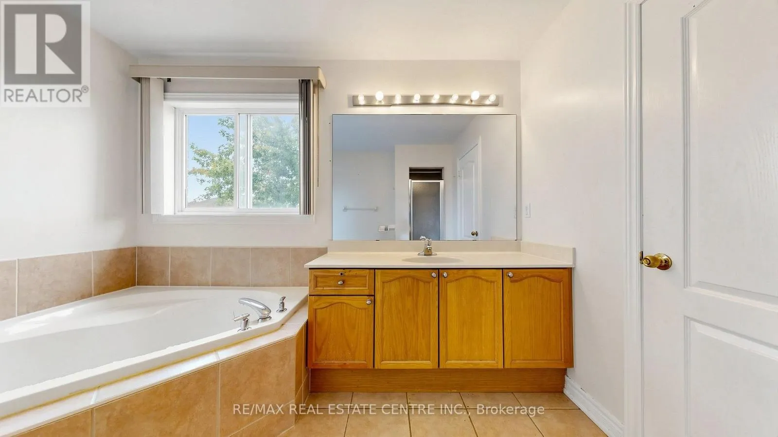 169 COOKE CRESCENT