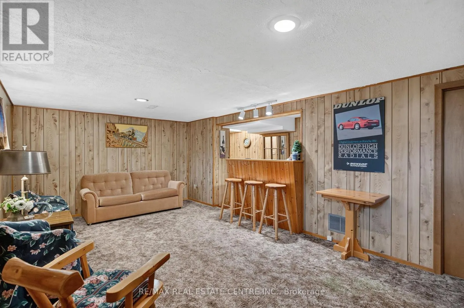 226 ELMWOOD CRESCENT