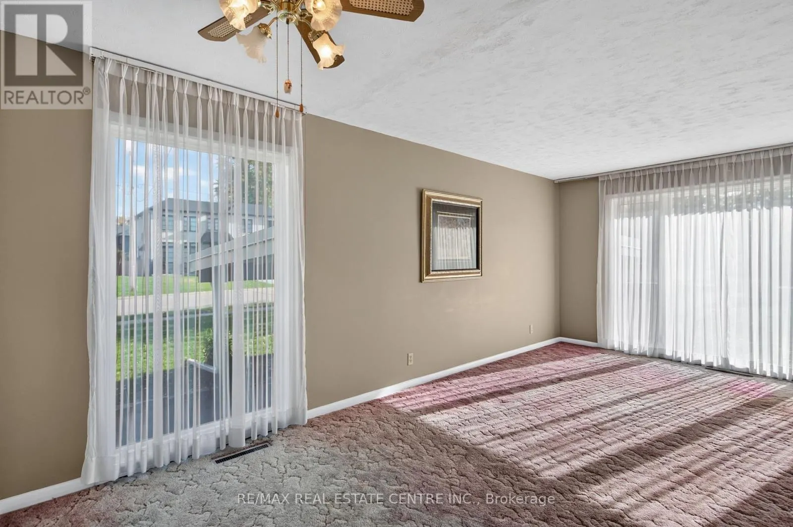 226 ELMWOOD CRESCENT