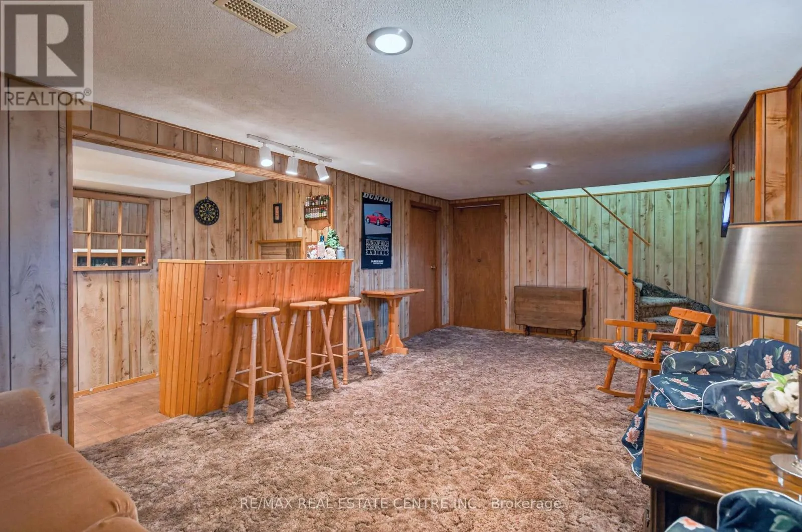 226 ELMWOOD CRESCENT