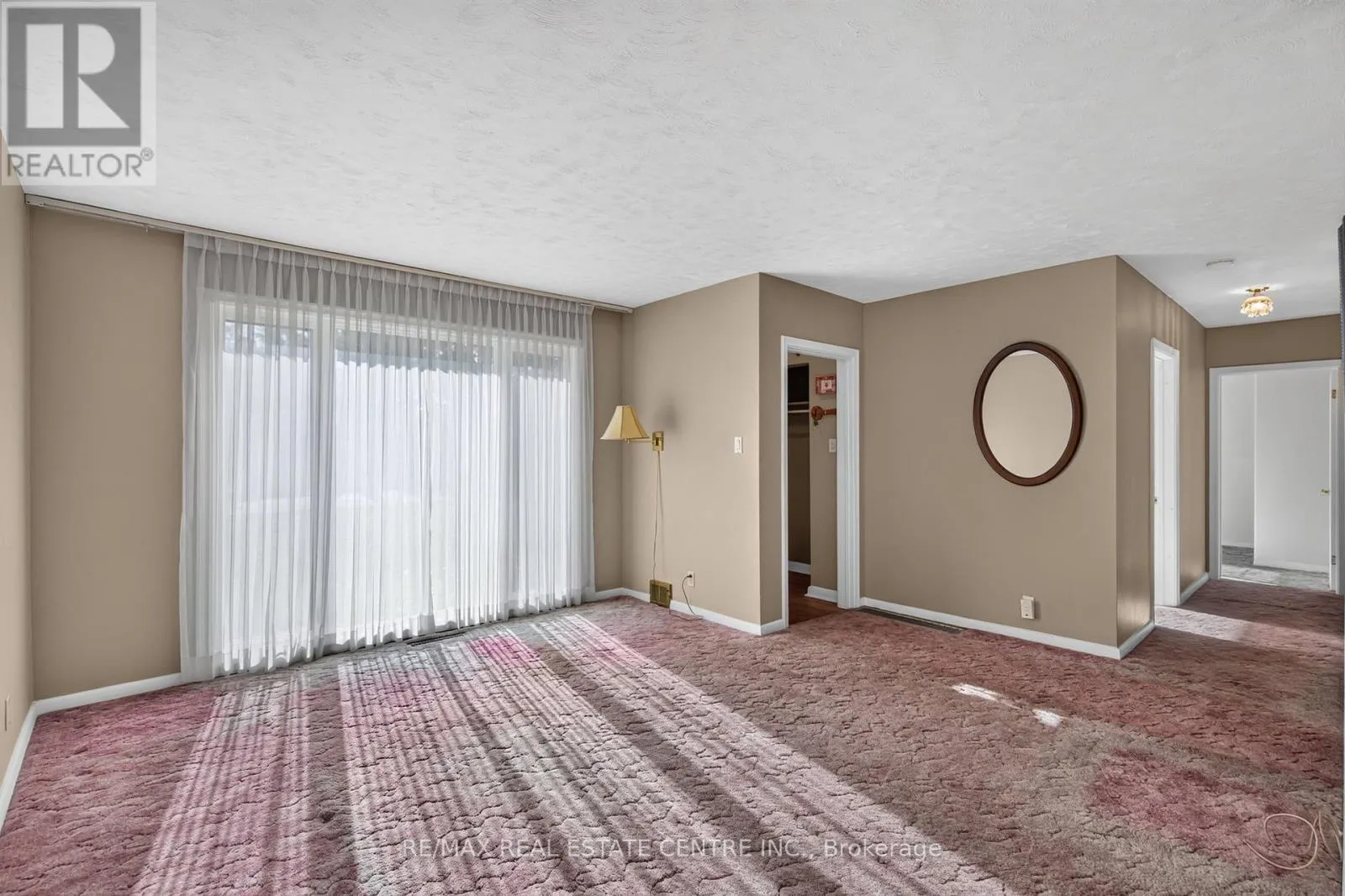226 ELMWOOD CRESCENT