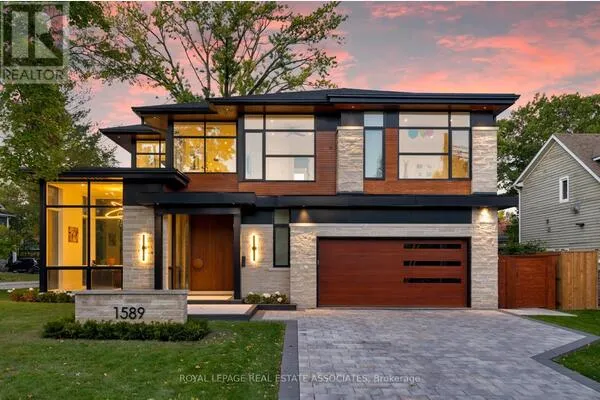 1589 GLENHILL CRESCENT