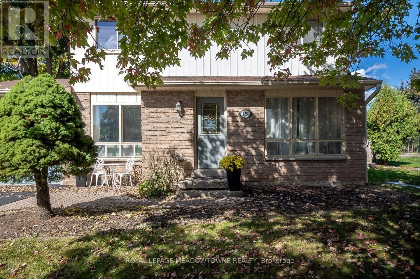 855 GOVERNORS COURT