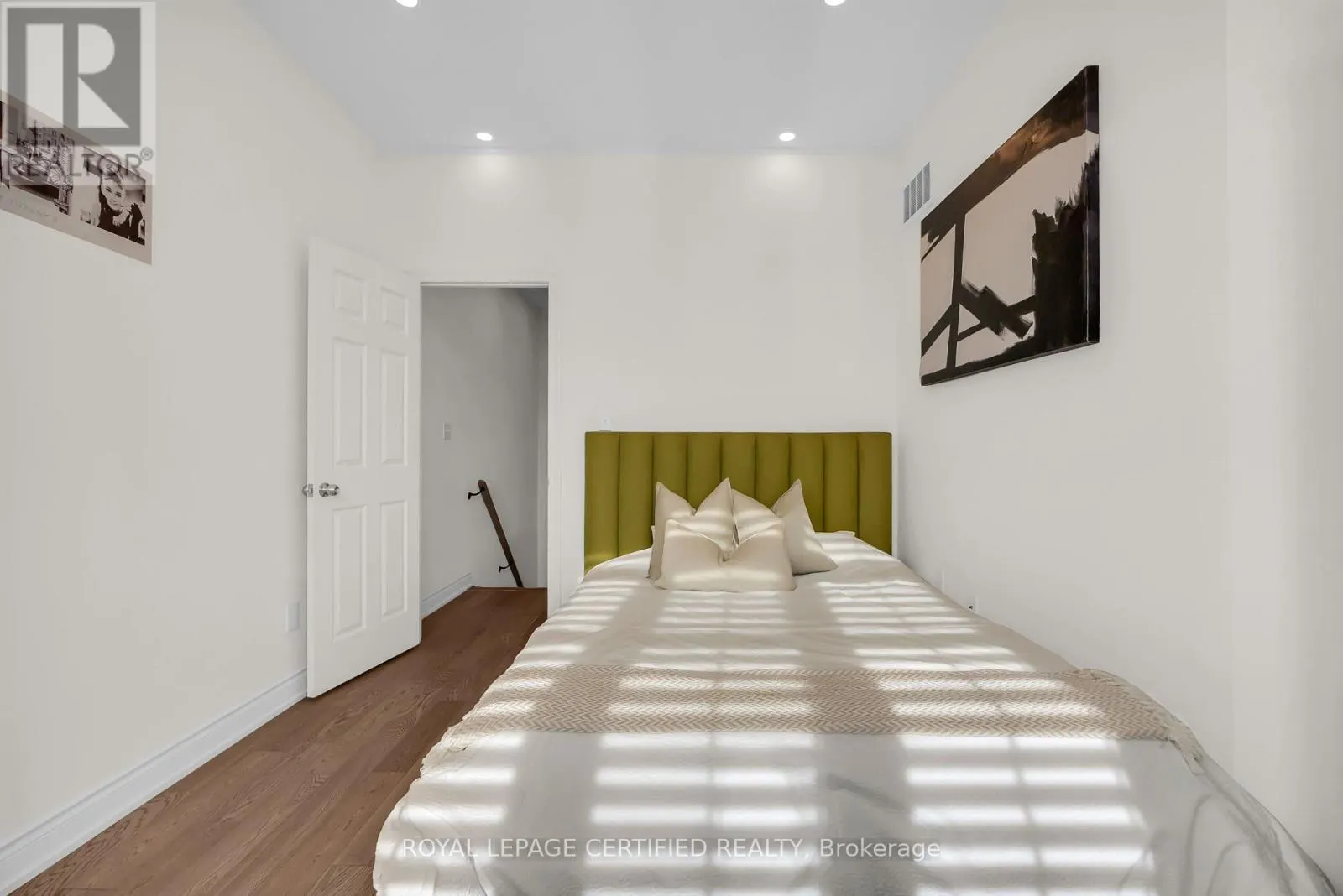 630 MOCKRIDGE TERRACE