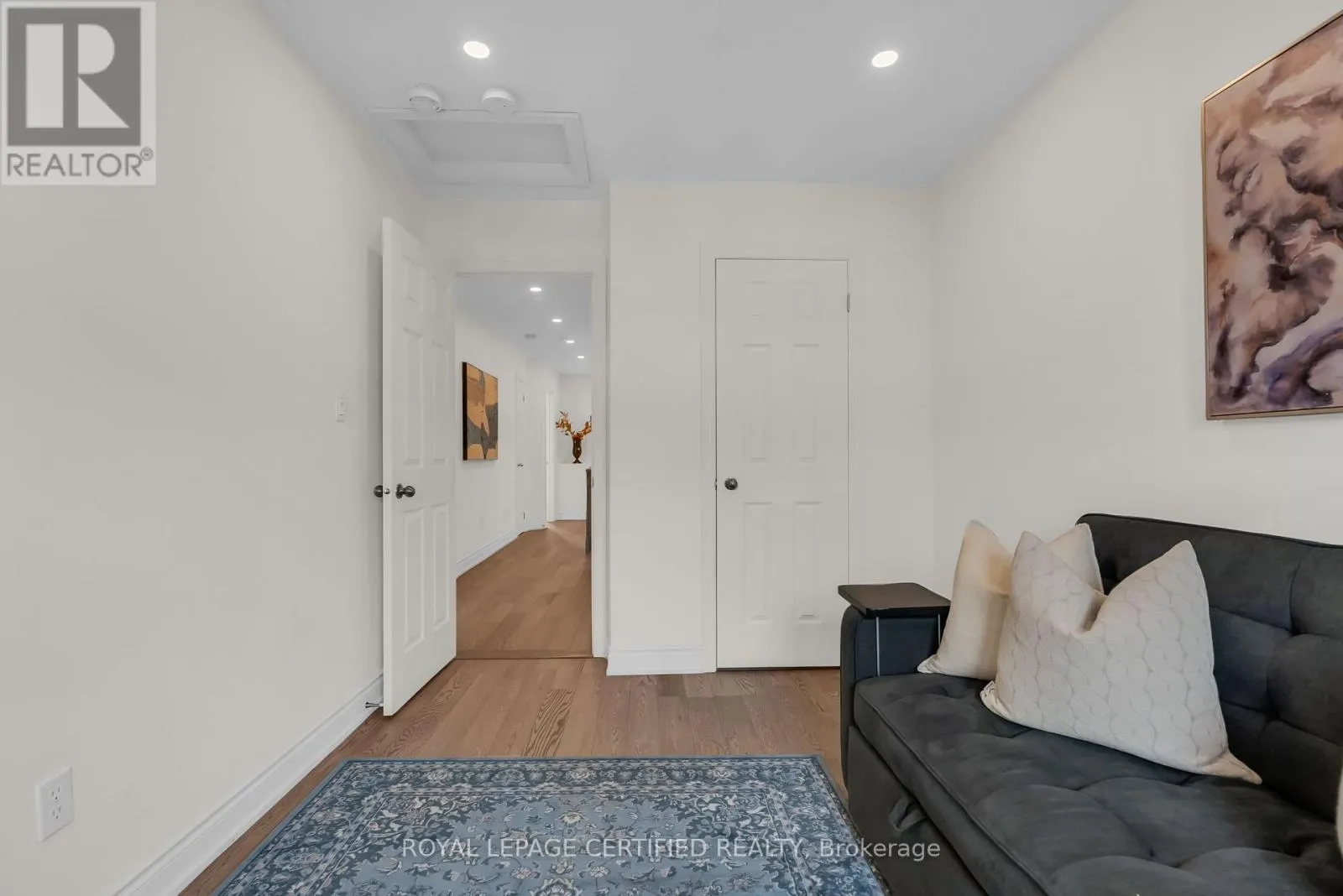 630 MOCKRIDGE TERRACE