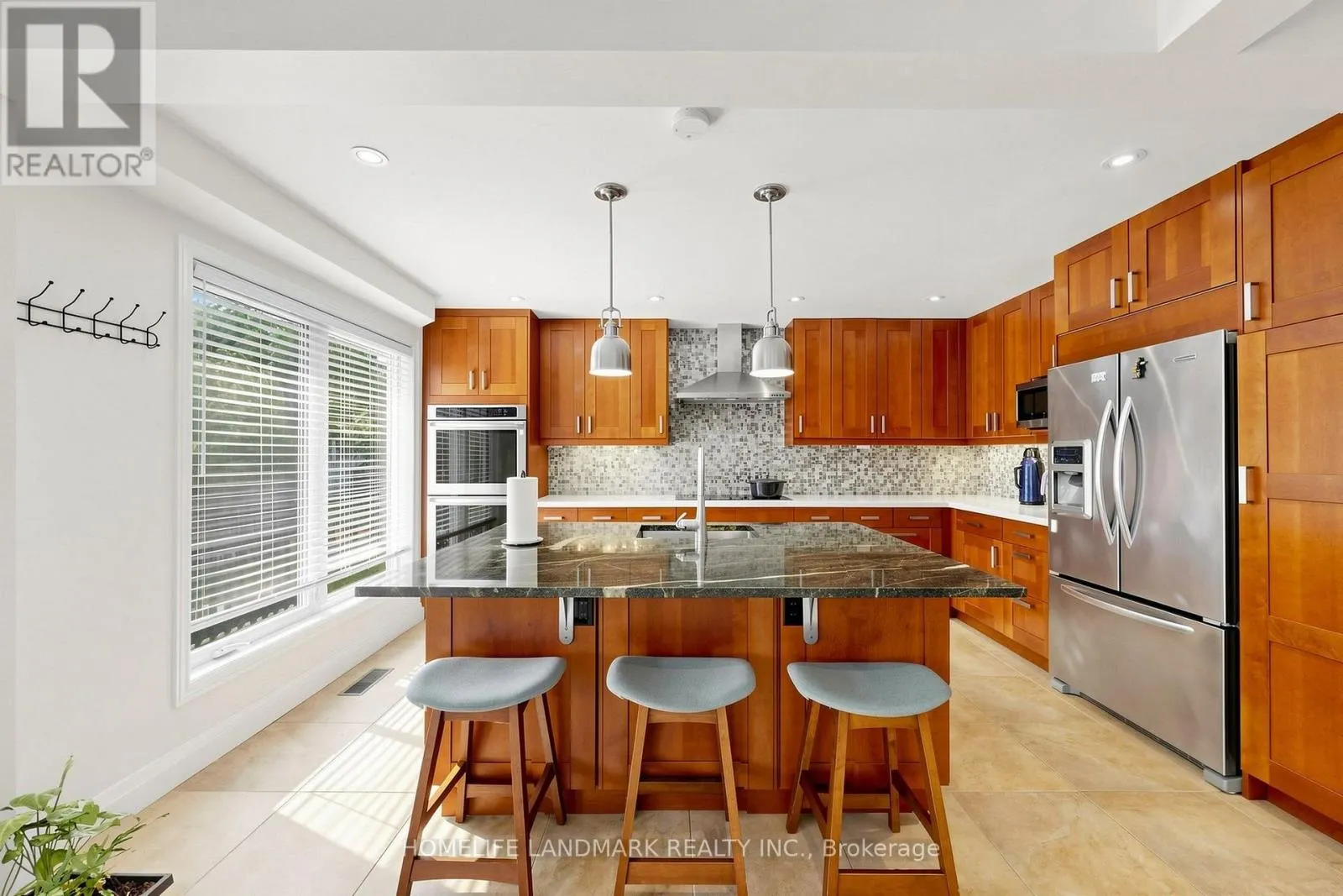 224 VALLEYVIEW COURT